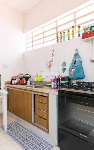 Casa à venda com 260m², 4 quartos e 8 vagas Casa à venda com 260m², 4 quartos e 8 vagasCozinha