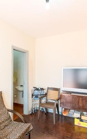 Casa à venda com 260m², 4 quartos e 8 vagas Casa à venda com 260m², 4 quartos e 8 vagasQuarto de Serviço