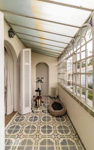 Casa à venda com 362m², 4 quartos e 2 vagas Casa à venda com 362m², 4 quartos e 2 vagasVaranda da Suíte 2