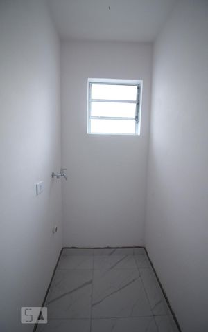 Casa para alugar com 30m², 1 quarto e sem vagaarea de serviço