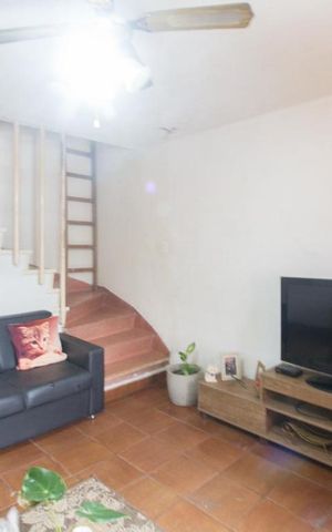 Casa à venda com 82m², 2 quartos e 1 vagaSala