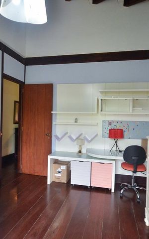 Casa de condomínio à venda com 379m², 4 quartos e 2 vagas Casa de condomínio à venda com 379m², 4 quartos e 2 vagasQuarto 2