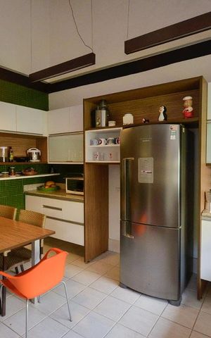 Casa de condomínio à venda com 379m², 4 quartos e 2 vagas Casa de condomínio à venda com 379m², 4 quartos e 2 vagasCozinha