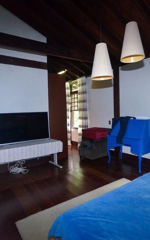 Casa de condomínio à venda com 379m², 4 quartos e 2 vagas Casa de condomínio à venda com 379m², 4 quartos e 2 vagasSuíte