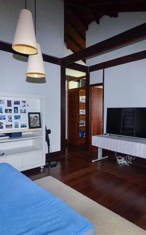 Casa de condomínio à venda com 379m², 4 quartos e 2 vagas Casa de condomínio à venda com 379m², 4 quartos e 2 vagasSuíte