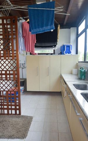 Casa de condomínio à venda com 379m², 4 quartos e 2 vagas Casa de condomínio à venda com 379m², 4 quartos e 2 vagasLavanderia