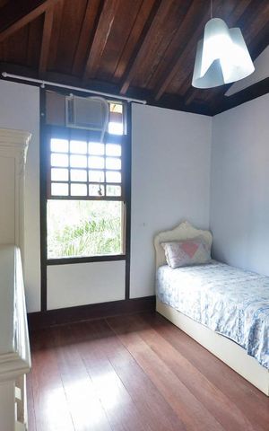 Casa de condomínio à venda com 379m², 4 quartos e 2 vagas Casa de condomínio à venda com 379m², 4 quartos e 2 vagasQuarto 2
