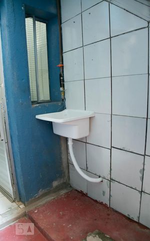 Casa para alugar com 55m², 2 quartos e sem vagaÁrea de Serviço