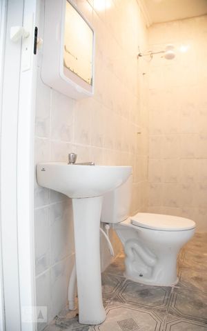 Casa para alugar com 55m², 2 quartos e sem vagaBanheiro