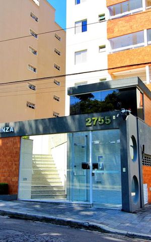 Apartamento à venda com 98m², 3 quartos e 2 vagasFachada