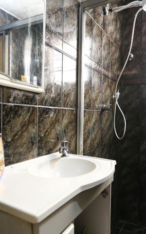 Casa à venda com 125m², 2 quartos e 1 vagaBanheiro
