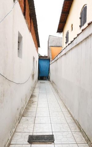 Casa à venda com 125m², 2 quartos e 1 vagaCorredor