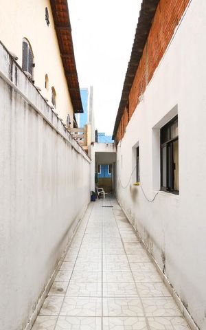 Casa à venda com 125m², 2 quartos e 1 vagaCorredor