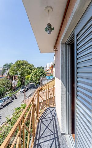 Casa à venda com 185m², 3 quartos e 5 vagas Casa à venda com 185m², 3 quartos e 5 vagasVaranda quarto