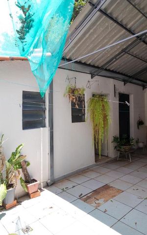 Casa à venda com 160m², 3 quartos e sem vaga Casa à venda com 160m², 3 quartos e sem vagaQuintal