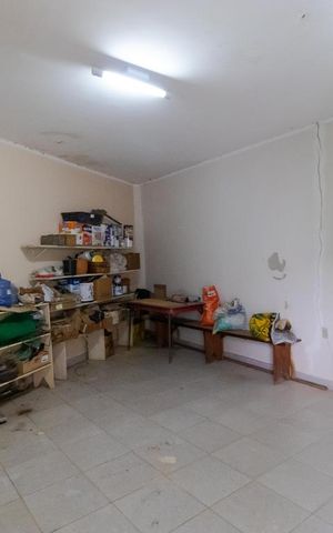Casa à venda com 160m², 3 quartos e sem vaga Casa à venda com 160m², 3 quartos e sem vagaSalão