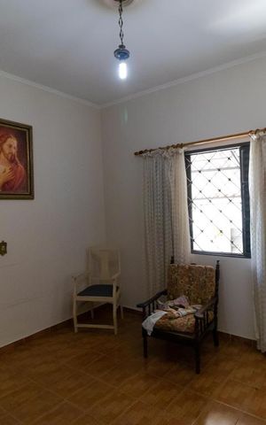Casa à venda com 160m², 3 quartos e sem vaga Casa à venda com 160m², 3 quartos e sem vagaQuarto 02