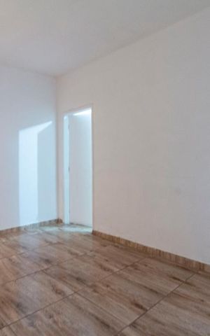 Casa para alugar com 300m², 6 quartos e 3 vagasSala