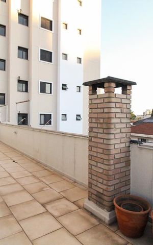 Casa à venda com 300m², 5 quartos e 4 vagasVaranda Suíte 3