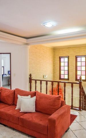 Casa à venda com 400m², 4 quartos e 5 vagas Casa à venda com 400m², 4 quartos e 5 vagasSala de TV