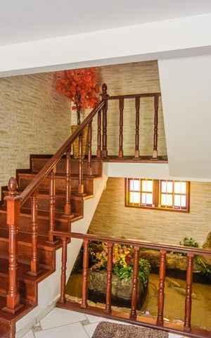 Casa à venda com 400m², 4 quartos e 5 vagas Casa à venda com 400m², 4 quartos e 5 vagasSala de Jantar
