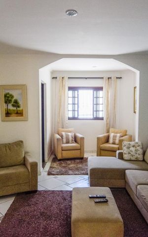 Casa à venda com 400m², 4 quartos e 5 vagas Casa à venda com 400m², 4 quartos e 5 vagasSala