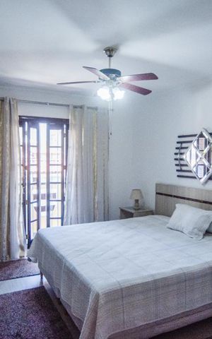 Casa à venda com 400m², 4 quartos e 5 vagas Casa à venda com 400m², 4 quartos e 5 vagasSuíte 4