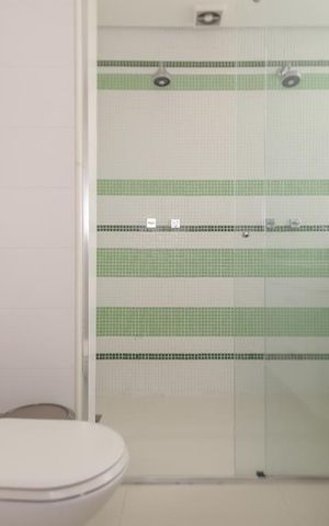 Apartamento à venda com 175m², 2 quartos e sem vaga Apartamento à venda com 175m², 2 quartos e sem vagaBanheiro do Quarto 2