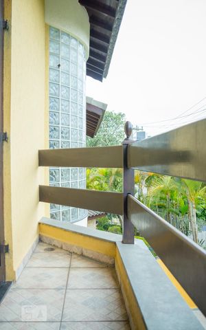 Casa à venda com 413m², 4 quartos e 5 vagas Casa à venda com 413m², 4 quartos e 5 vagasVaranda do Quarto 3