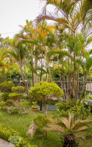 Casa à venda com 413m², 4 quartos e 5 vagas Casa à venda com 413m², 4 quartos e 5 vagasJardim