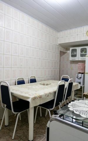 Casa à venda com 281m², 2 quartos e 3 vagas Casa à venda com 281m², 2 quartos e 3 vagasCozinha
