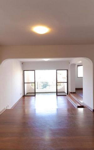 Apartamento à venda com 230m², 3 quartos e 2 vagas Apartamento à venda com 230m², 3 quartos e 2 vagasSalas