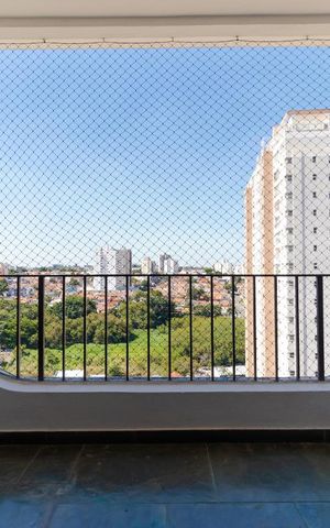 Apartamento à venda com 230m², 3 quartos e 2 vagas Apartamento à venda com 230m², 3 quartos e 2 vagasSacada