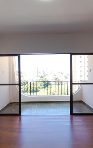 Apartamento à venda com 230m², 3 quartos e 2 vagas Apartamento à venda com 230m², 3 quartos e 2 vagasSalas