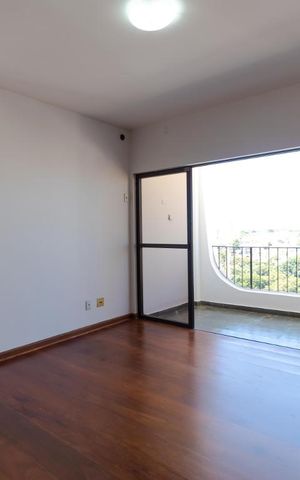 Apartamento à venda com 230m², 3 quartos e 2 vagas Apartamento à venda com 230m², 3 quartos e 2 vagasSalas