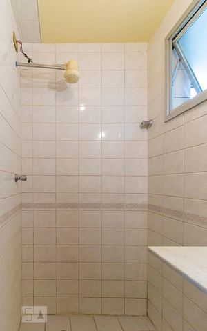 Apartamento à venda com 73m², 2 quartos e 1 vaga Apartamento à venda com 73m², 2 quartos e 1 vagaBanheiro da suíte