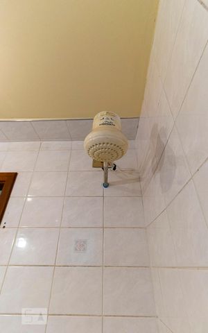 Apartamento à venda com 73m², 2 quartos e 1 vaga Apartamento à venda com 73m², 2 quartos e 1 vagaBanheiro da suíte