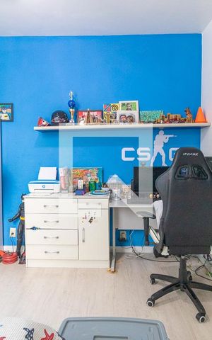Casa à venda com 368m², 4 quartos e 2 vagas Casa à venda com 368m², 4 quartos e 2 vagasQuarto 2