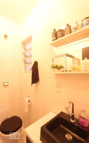 Apartamento à venda com 30m², 1 quarto e sem vagaBANHEIRO