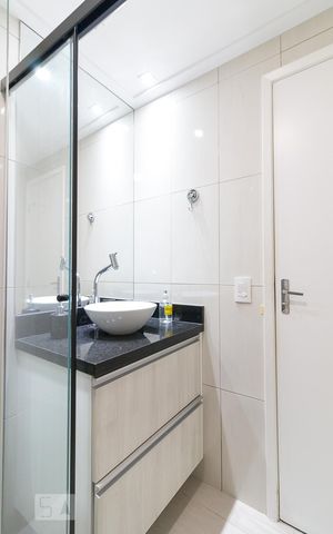 Apartamento para alugar com 77m², 3 quartos e 2 vagasBanheiro social