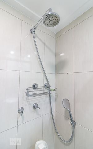 Apartamento para alugar com 77m², 3 quartos e 2 vagasBanheiro social - chuveiro