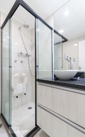 Apartamento para alugar com 77m², 3 quartos e 2 vagasBanheiro social