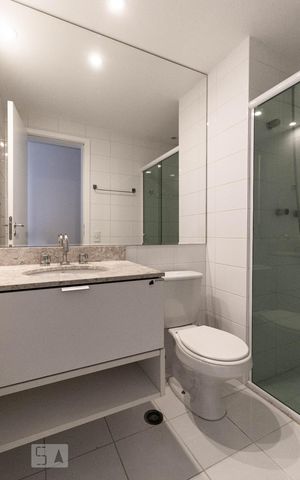 Apartamento à venda com 72m², 2 quartos e 1 vaga Apartamento à venda com 72m², 2 quartos e 1 vagaBanheiro Social