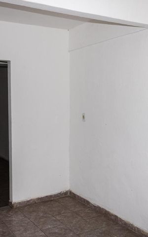 Casa para alugar com 55m², 1 quarto e sem vaga Casa para alugar com 55m², 1 quarto e sem vagaSala