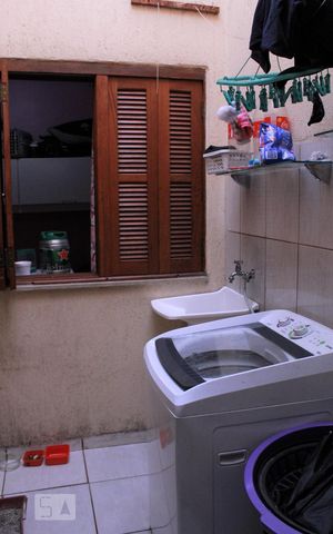 Casa à venda com 70m², 2 quartos e 1 vagaÁrea de Serviço