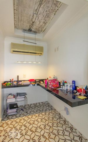 Apartamento à venda com 300m², 4 quartos e 2 vagasEscritório