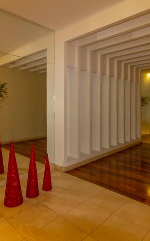 Apartamento à venda com 300m², 4 quartos e 2 vagasHall social
