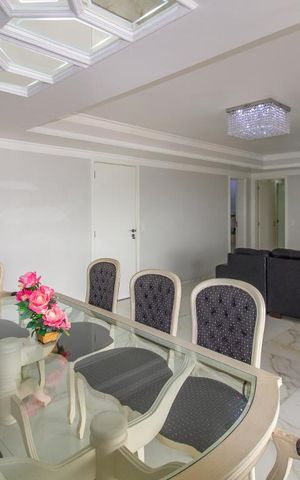 Apartamento à venda com 300m², 4 quartos e 2 vagasSala de Jantar