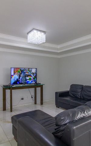Apartamento à venda com 300m², 4 quartos e 2 vagasSala