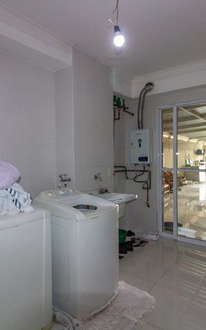 Apartamento à venda com 300m², 4 quartos e 2 vagasLavanderia